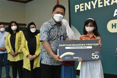 331 Beasiswa Petrokimia Gresik Untuk 300 Anak Asuh Ring 1 Jatimpedia