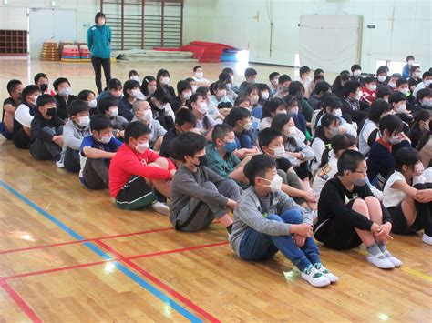 6年生 学年集会を行いました。 川口市立安行小学校