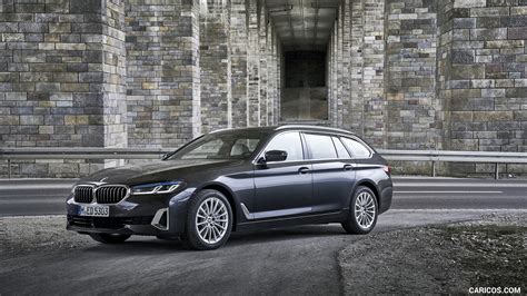 BMW 5 Series Touring | 2021MY | Front Three-Quarter