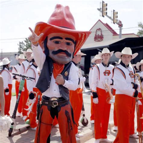 HOW TO MAKE A MASCOT HEAD - OSU PISTOL PETE - Common Fibers