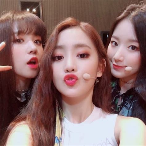 Yuqi Minnie Shuhua Gidle Selca Icon Pfp Kpop In 2023 Cute Icons G I