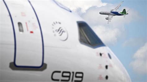 Chinese C Passenger Plane Debuts Singapore Airshow China Org Cn