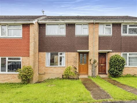 3 Bed Terraced House For Sale In Leylands Park Burgess Hill Rh15 Zoopla