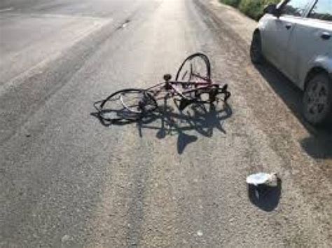 Ciclista Pierde La Vida En Choque Con Veh Culo En Tarija