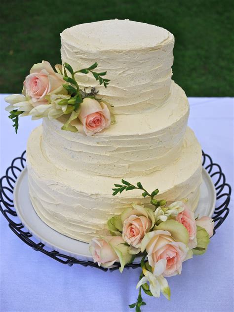 Simple Rustic Buttercream Wedding Cake