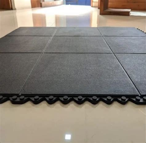 Rubber Floor Mats at best price in Ranchi by Ameer & Son Enterprises | ID: 2851268352488