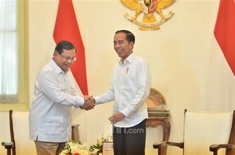 Bertemu Di Istana Jokowi Prabowo Semringah