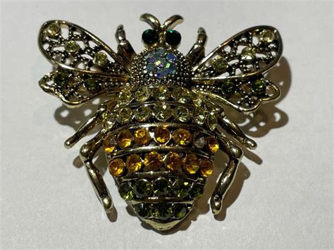 Vintage Rhinestone Bee Pin Brooch In Vg Preowned Condition From An