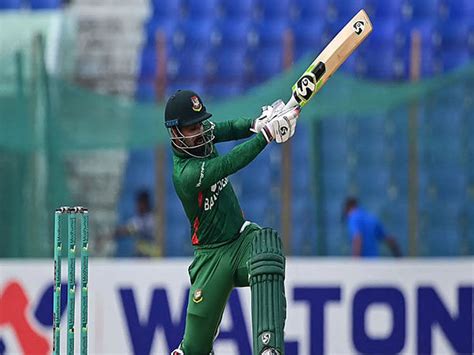 litton das smashes fastest fifty  bangladesh batter  tis