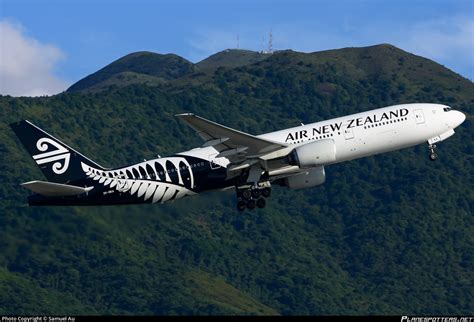 ZK OKA Air New Zealand Boeing 777 219 ER Photo By Samuel Au ID