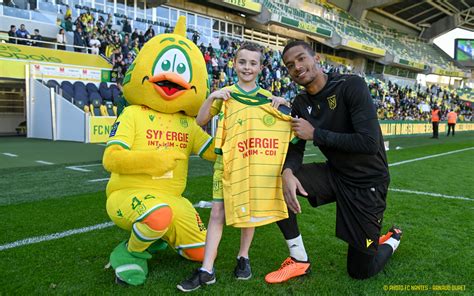 FC Nantes FC Nantes ESTAC Troyes Un maillot spécial pour les 80