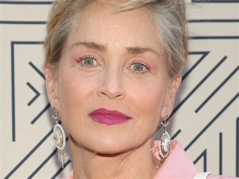 Sharon Stone Atteinte D Un Cancer En Larmes Elle Fait Une Terrible