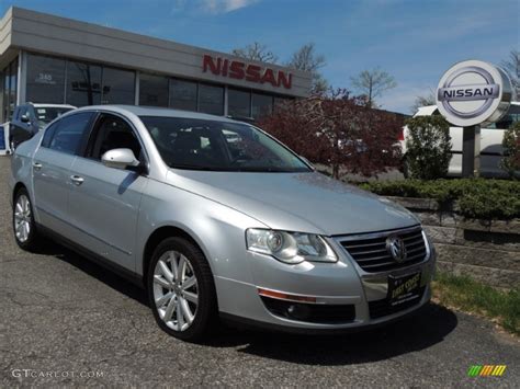 Reflex Silver Metallic Volkswagen Passat Sedan Photo