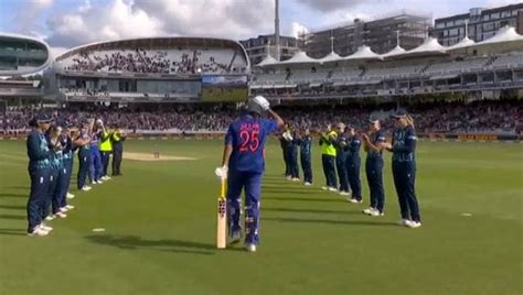 Watch Jhulan Goswami Receives Guard Of Honour From England Women S