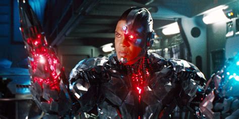 Cyborg is Vital to Justice League's Story, Promises Zack Snyder