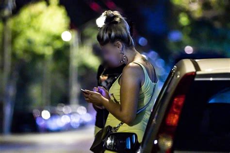 Sfruttamento Della Prostituzione A Bologna In Manette Due Fratelli Di