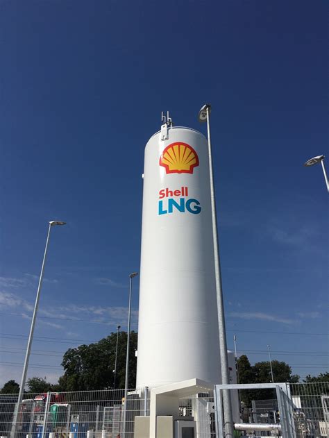 Neue Shell LNG Tankstelle In Kirchheim Unter Teck