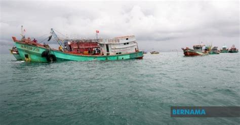 APMM Tahan 15 Nelayan Vietnam Di Perairan Terengganu