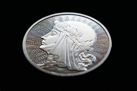 Jadwiga polska srebrna moneta bulionowa 1oz Ag Poznań Kup teraz