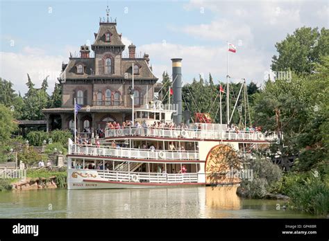 Marne La Vallee Francia El 1ro De Julio De 2011 El Molly Brown