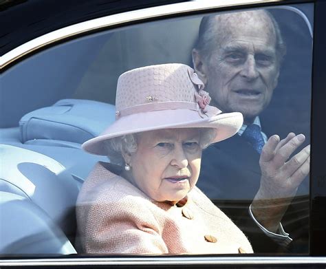 Queen Opens Bbc Mediacityuk Hub In Salford On Jubilee Tour Manchester