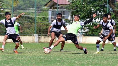 Isl Sc East Bengal Face Upbeat Hyderabad Fc In Fixture Crucial