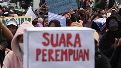 Aksi Demonstrasi Di Peringatan Hari Perempuan Internasional Vlix Id