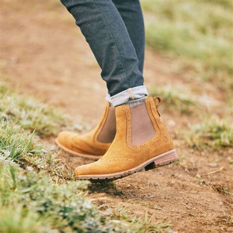 Wexford Brogue Waterproof Chelsea Boot Ariat