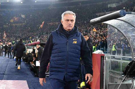 Roma Mourinho Show In Conferenza Che Stoccata A Inter Milan E Juve