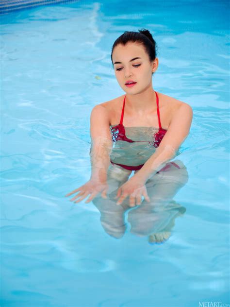 Tutsi Photo Pack 1 MetArt Poolside Play Tutsi High 0007 Porn Pic