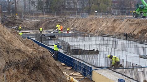 Włocławek Budowa bloków przy ul Celulozowej we Włocławku idzie z