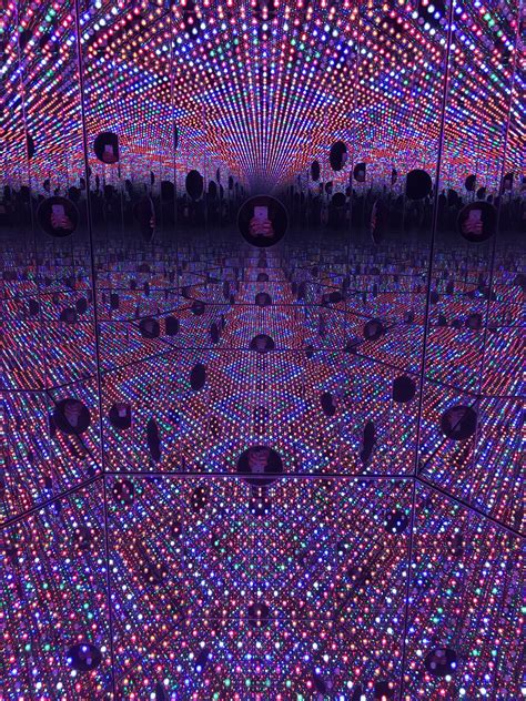 Yayoi Kusamas Infinity Mirror Rooms Are Back To Take Over Your