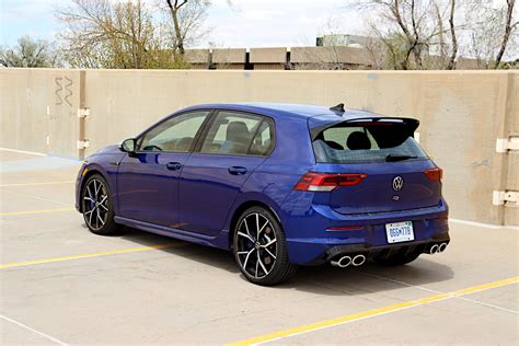 Review 2022 Volkswagen Golf R Hot Hatch