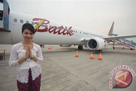 Kain Manado jadi seragam pramugari Batik Air - ANTARA News