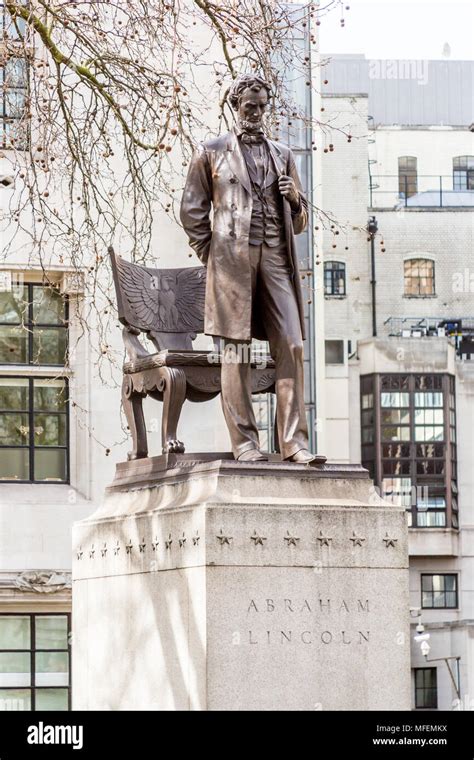 Abraham lincoln statue london hi-res stock photography and images - Alamy