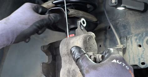 How To Change Front Brake Pads On Nissan X Trail T Replacement