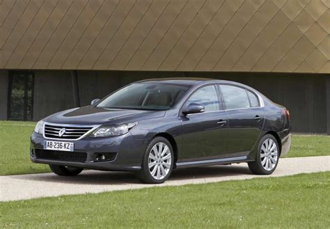 Renault Latitude 2011 Picture 10 Of 14