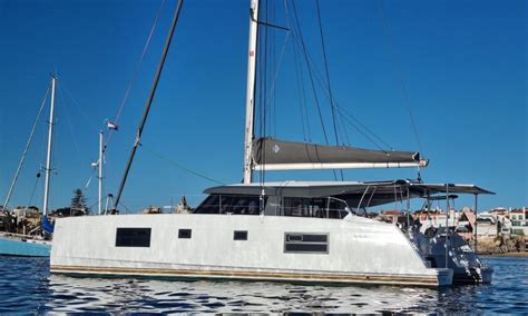 Cascais Crociera In Catamarano A Vela Privata Di Lusso Con Un Drink