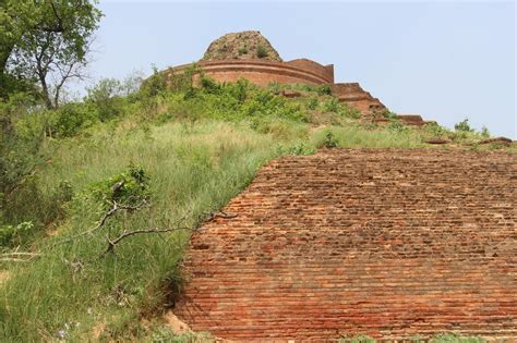 Buddha Stupa ( Kesariya Stupa ) ,Kesariya , Bihar