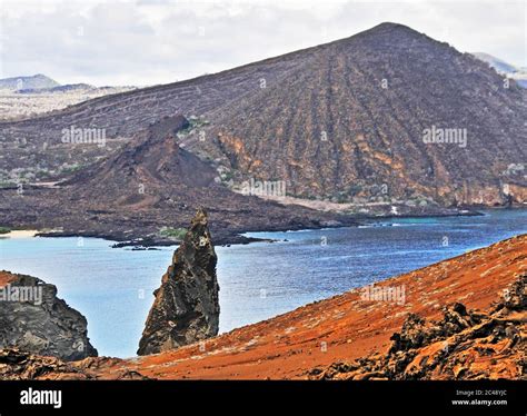 Roca Del Pin Culo Isla Bartolom Islas Gal Pagos Ecuador Fotograf A