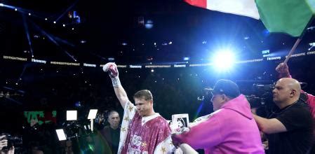 Canelo Álvarez está dentro de los 10 deportistas que más ganan en el