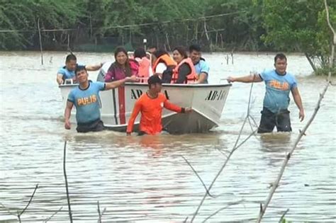 TINGNAN Ilocos Norte Lubog Sa Baha Dulot Ng Habagat ABS CBN News