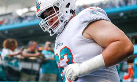 Former Dolphins Center Michael Deiter To Sign With Texans