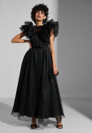 6 Hot Sexy Leen AbouShaar Bikini Pics