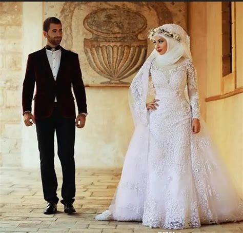 Arabic Elegant Long Sleeves Lace Muslim Overskirt Wedding Dresses