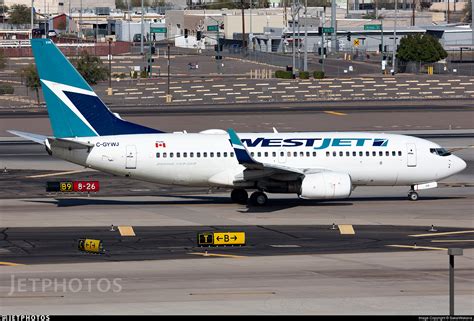 C GYWJ Boeing 737 7CT WestJet Airlines SakaiWakana JetPhotos