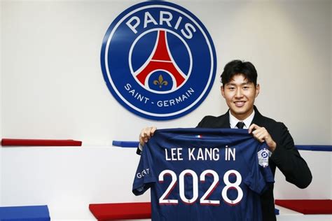 이강인 파리 입성 PSG 등번호는 19번 서울신문