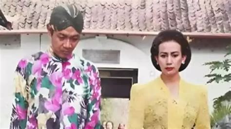 5 Foto Sri Sultan Hamengkubuwono X Saat Muda Disebut Menyerupai Deddy