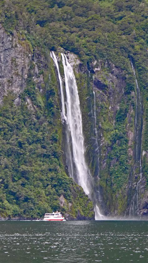 Milford Sound - Scenery Photographers Dream AboutAdventurous Retirement