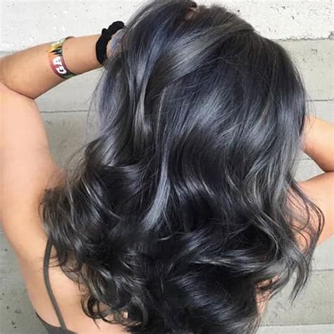 How To Rock The Grey Hair Trend According To A Stylist By Loréal